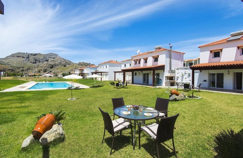 Kolymbia Villa | Villa con piscina cerca de la playa.