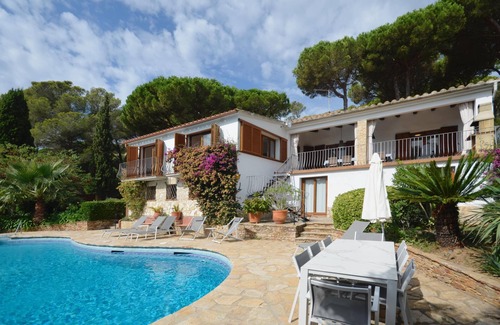 Aiguablava Casa | Alquiler villa con piscina en Begur, Casa de Campo