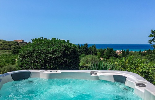 Province of Messina Villa | Villa en Sicilia con piscina en alquiler en frente de las Islas Eolias
