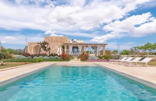 Salve Villa | Villa with swimming pool and large garden 6 km from Pescoluse