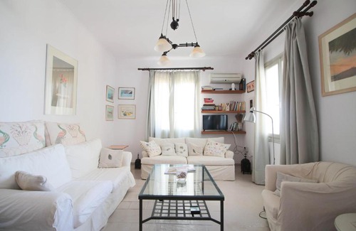 Agios Ioannis Apartamento | Villa with View of Agios Ioannis and Pool with Jacuzzi