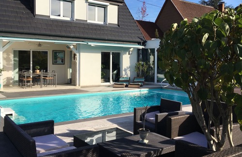 Walbach Villa | Villa con vistas y piscina.
