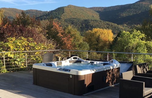 Walbach Villa | Villa con vistas y piscina.