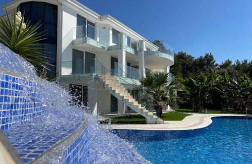 Kadıkalesi Mh. Villa | Villa Yalcin Kusdasi
