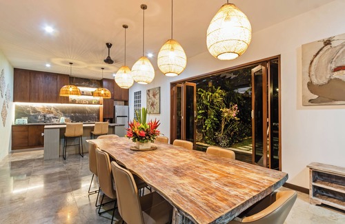 Seminyak Villa | Villa Yasmin 4 dormitorios de lujo en excelente posición