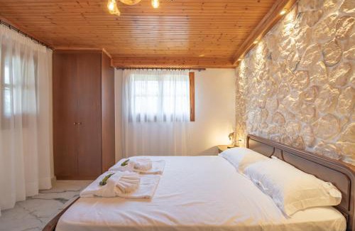 Acharavi Casa | Villa Yiannitsis - Sunset by the Sea, Acharavi Beach