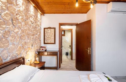 Acharavi Casa | Villa Yiannitsis - Sunset by the Sea, Acharavi Beach