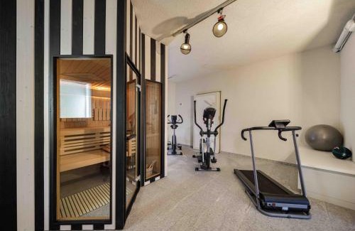 Hergiswil Apartamento | Villa Ysara, Pool Villa with lake Lucerne View