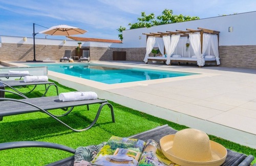 Almayate Bajo Villa | Villa Yules-Moisés Vélez-Málaga by Ruralidays