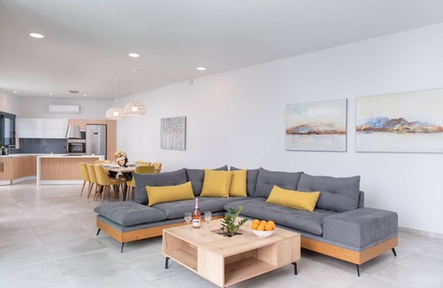 Agia Marina Villa | Villa en Plataniás con 4 habitaciones, capacidad 10