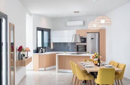 Agia Marina Villa | Villa en Plataniás con 4 habitaciones, capacidad 10