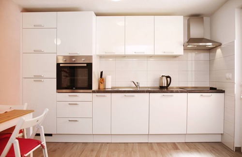 Businci Apartamento | CDA Studio Okrug - 🏍 lugar agradable con una gran terraza y 🚘 aparcamiento