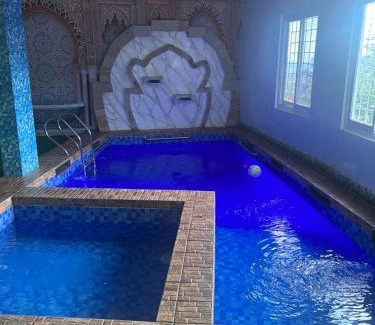 Cisarua Chalet De Esquí | villa zmurda