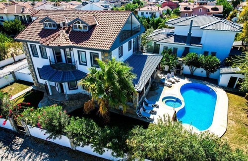 Dalyan City Center Villa | Villa Zuhal Dalyan 5 bedrooms