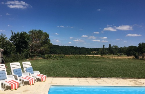 Saint-Antoine-Cumond Casa | Ubicación del pueblo, piscina privada cerca de Aubetterre sur Dronne - Wifi para 2019