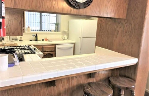Lake Arrowhead Condominio | Village 1 Bedroom Condo by RedAwning