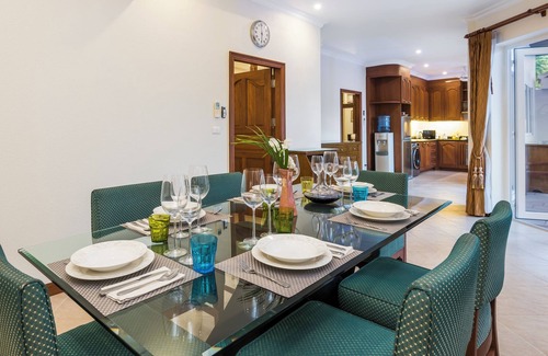 Jomtien Villa | Village Austria - Luxury 3BR private pool villa Pratamnak Soi 5 -50m to beach