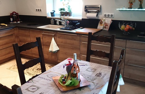 Mirabel-aux-Baronnies Casa | Village house with roof terrace