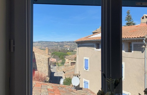 Mirabel-aux-Baronnies Casa | Village house with roof terrace