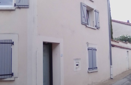 Beaumont-les-Valence Casa | Village house