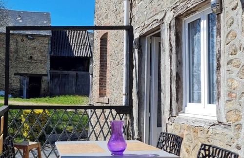 Lizieres Casa | Village house at the gateway to Creuse