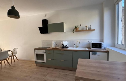 Ville-sous-Anjou Casa | Village house in the countryside, T3 duplex with master suite.