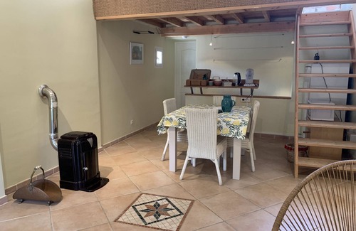 Niozelles Casa | Village house in Provence with lovely 2-bedroom roof terrace