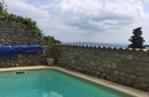 Saint-Julien Casa | Casa de pueblo con piscina