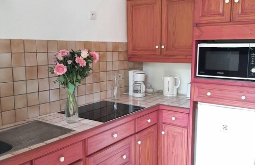 Calviac-en-Perigord Casa | Village of 10 lodgings with heated outdoor swimming pool, restaurant on 1 hectare