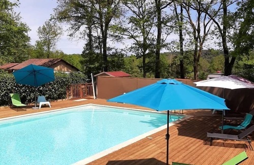 Calviac-en-Perigord Casa | Village of 10 cottages with heated outdoor swimming pool, restaurant on 1 hectare of land