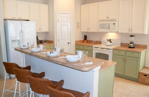 Trafalgar Village Casa | Village Resort close to theme parks! Family vacation home with Club House