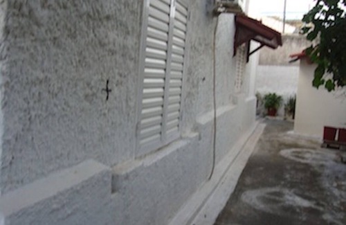 Spata-Artemida Casa | Casa tipo pueblo sin lujos, grande y asequible