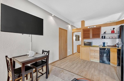 Palm Coast Condominio | Village View Condo | European Village | Minutes to Beach, Shops & Dining