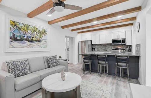 Siesta Key Village Villa | Village West in heart of Siesta