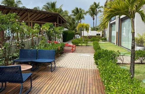Buri Satuba Apartamento | villagem Itacimirim Foot in the sand