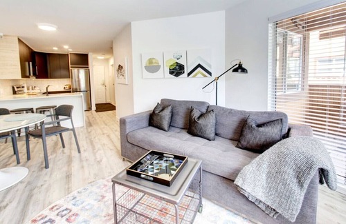 Village North Condominio | VillageMinimalistVibe - Views Free Parking Hot Tub