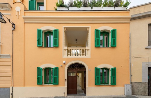 Province of Cagliari Apartamento | 'Villalù - Appartamento Tucano' con terraza privada, Wi-Fi y aire acondicionado