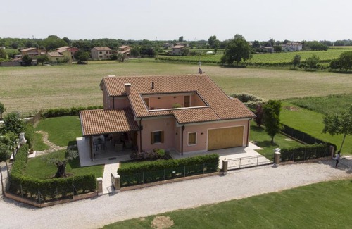 Santa Lucia di Piave Cama Y Desayuno | VillaRosa