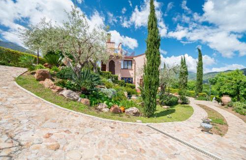 Castelbuono Casa | Villarose