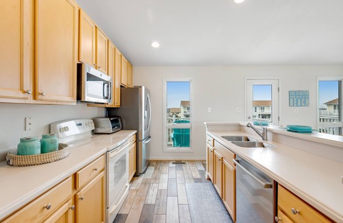 Bethany Beach Casa | Villas at Beach Cove Getaway W/ Bay/Ocean Views, Private Balcony & Shared Pool
