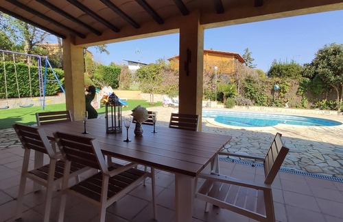Can Carbonell Chalet De Esquí | VILLAS COSETTE VILLA MARTINA with swimming pool,