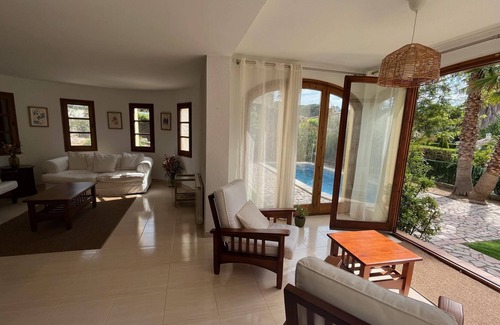 Calonge Chalet De Esquí | VILLAS COSETTE Villa BRAVA with Pool in Calonge
