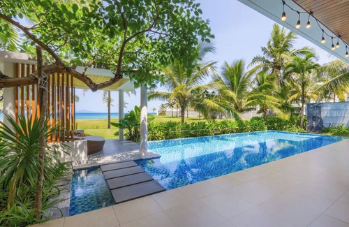 Ngu Hanh Son Villa | Villas DaNang 6Bedroom Beachfront Luxurious and Spacious Space~ 1000m2