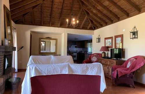 El Paso Casa | Villas Las cercas, vivienda vacacional con Wi-Fi, piscina y parking