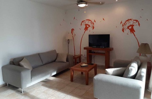 Cozumel Apartamento | VILLAS MAYALUUM, 3-BR APT, 50 feet from sea