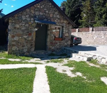 Pejë Chalet De Esquí | Villas Meti Rugove