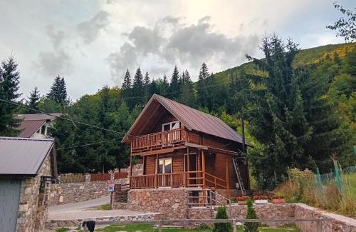 Pejë Chalet De Esquí | Villas Meti Rugove