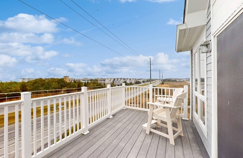 Bethany Beach Casa | Villas of Beach Cove corner townhouse with pool & views - 1 mile to beach