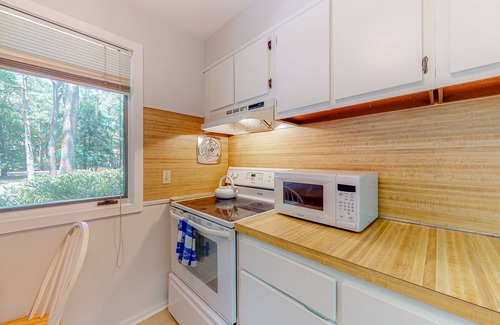 Bethany Beach Condominio | Villas of Bethany West - 792B Salt Pond Circle | Lovely condo with pool & tennis