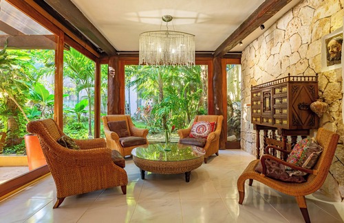 Downtown Apartamento | Villas Paraiso by Andiani